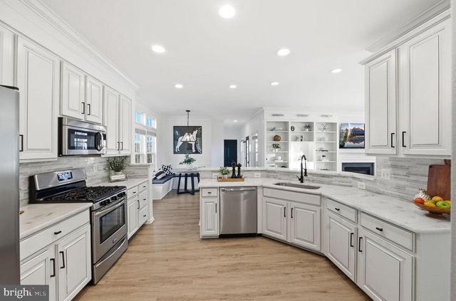 43038 TIPPMAN PL, Chantilly, VA 20152