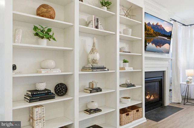 43038 TIPPMAN PL, Chantilly, VA 20152