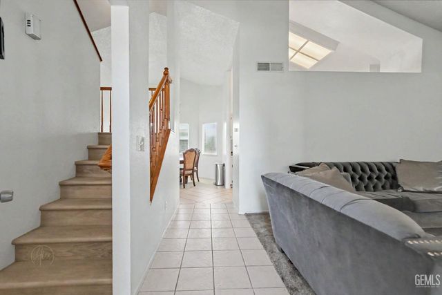 3313 Fiesta Avenue, Bakersfield, CA 93313