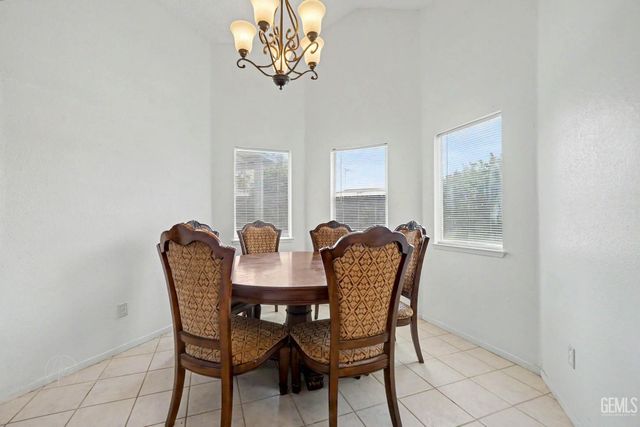 3313 Fiesta Avenue, Bakersfield, CA 93313