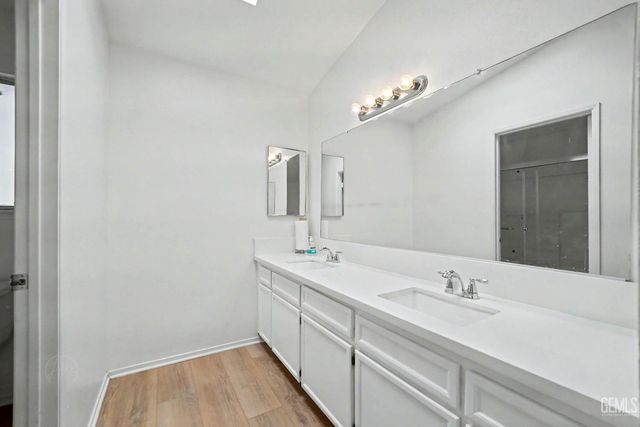 3313 Fiesta Avenue, Bakersfield, CA 93313