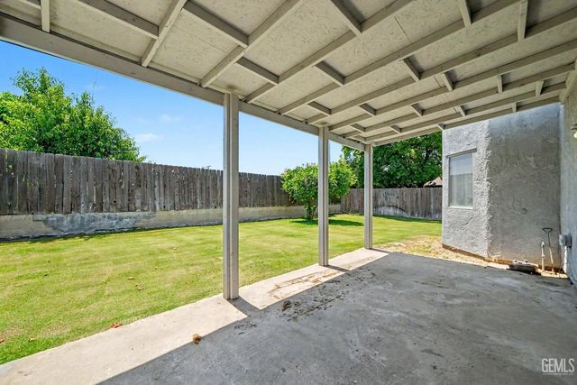 3313 Fiesta Avenue, Bakersfield, CA 93313