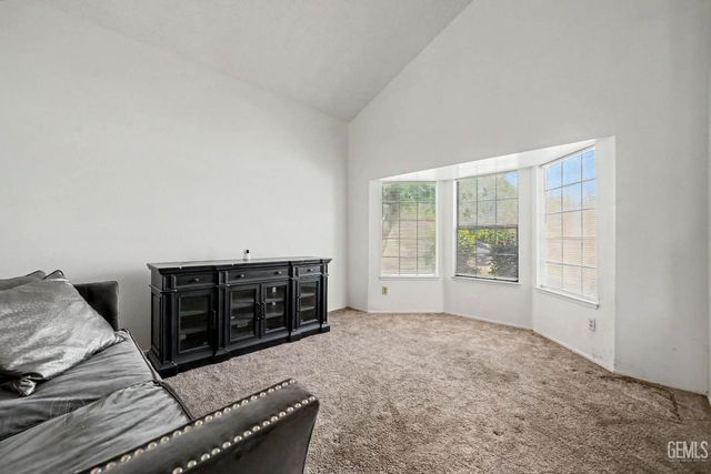 3313 Fiesta Avenue, Bakersfield, CA 93313
