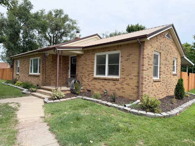 850 W 41st, Wichita, KS 67217