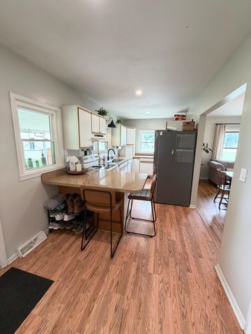 850 W 41st, Wichita, KS 67217