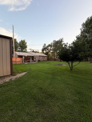 850 W 41st, Wichita, KS 67217