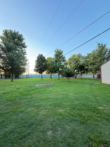 850 W 41st, Wichita, KS 67217
