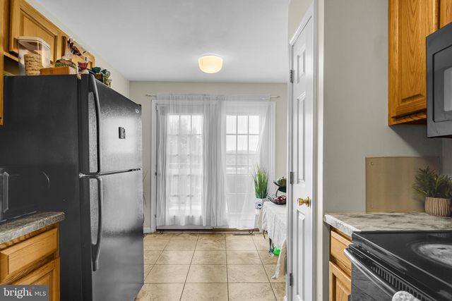 1937 DAYBREAK CIR, Harrisburg, PA 17110