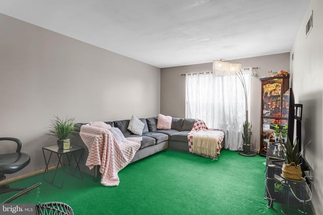 1937 DAYBREAK CIR, Harrisburg, PA 17110