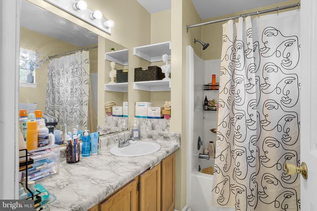 1937 DAYBREAK CIR, Harrisburg, PA 17110