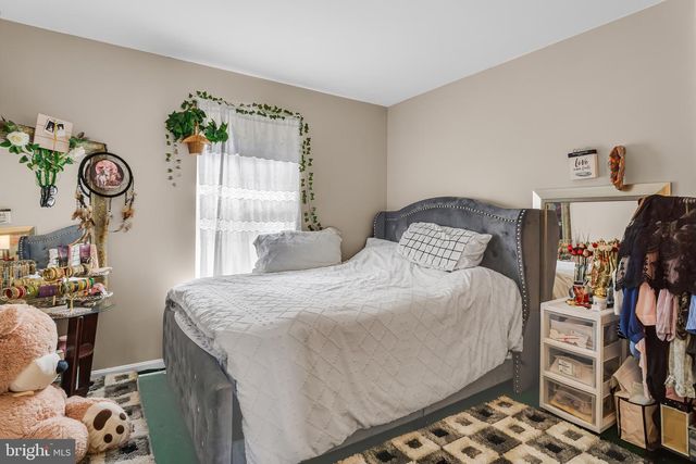 1937 DAYBREAK CIR, Harrisburg, PA 17110