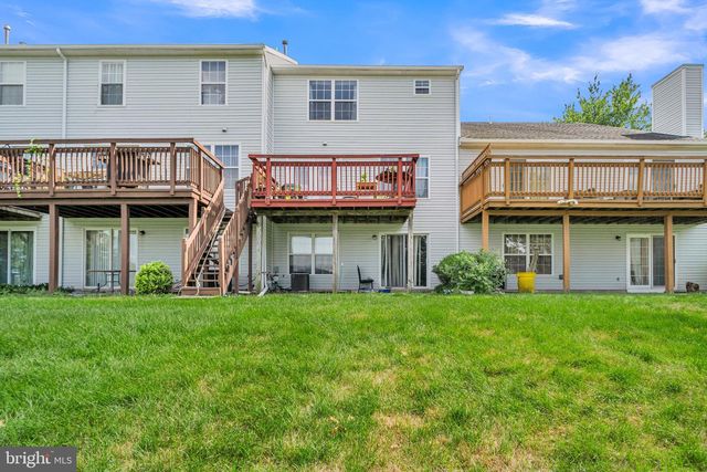 1937 DAYBREAK CIR, Harrisburg, PA 17110