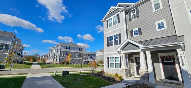 2227 Glacier Street, Mundelein, IL 60060