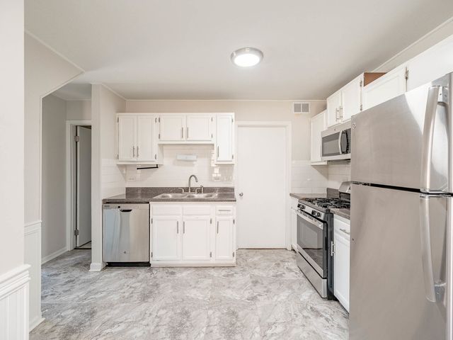 12738 S Kenneth Avenue E, Alsip, IL 60803