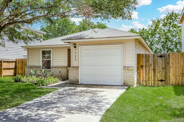 7922 Meadow Way Ct, San Antonio, TX 78227