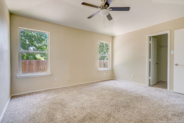 7922 Meadow Way Ct, San Antonio, TX 78227