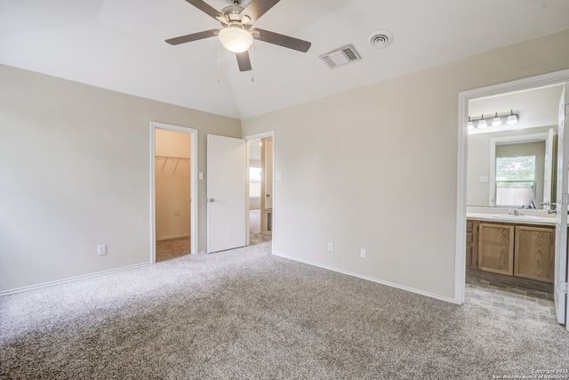 7922 Meadow Way Ct, San Antonio, TX 78227
