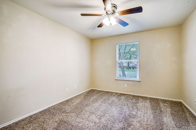 7922 Meadow Way Ct, San Antonio, TX 78227