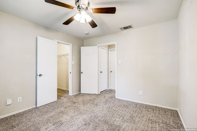 7922 Meadow Way Ct, San Antonio, TX 78227