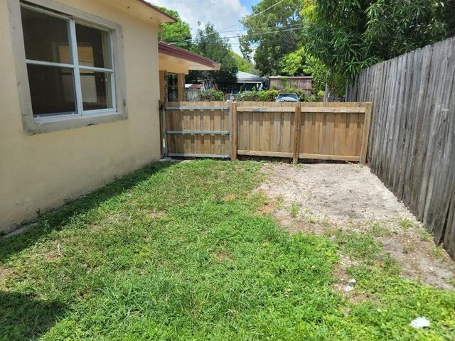 1907 Cleveland Street rear, Hollywood, FL 33020