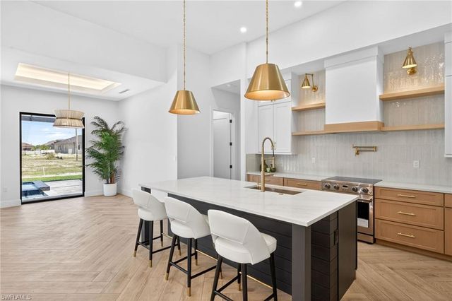 3327 NW 2nd TER, Cape Coral, FL 33993