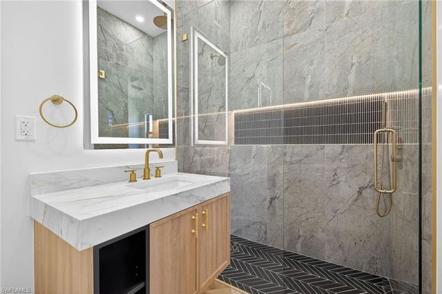 3327 NW 2nd TER, Cape Coral, FL 33993