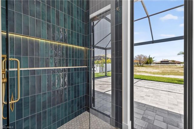 3327 NW 2nd TER, Cape Coral, FL 33993