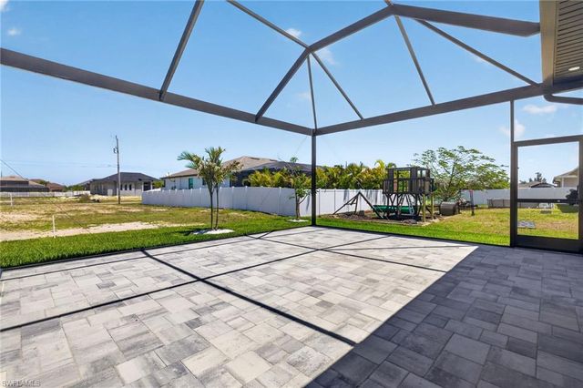 3327 NW 2nd TER, Cape Coral, FL 33993