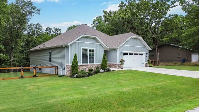 26 Lockerbie Drive, Bella Vista, AR 72715