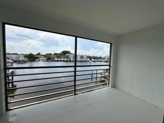 309 Lake Circle 202, North Palm Beach, FL 33408