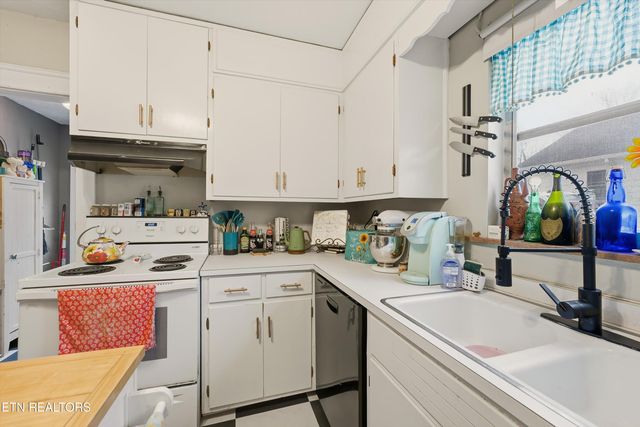 1450 Dalton St, Alcoa, TN 37701