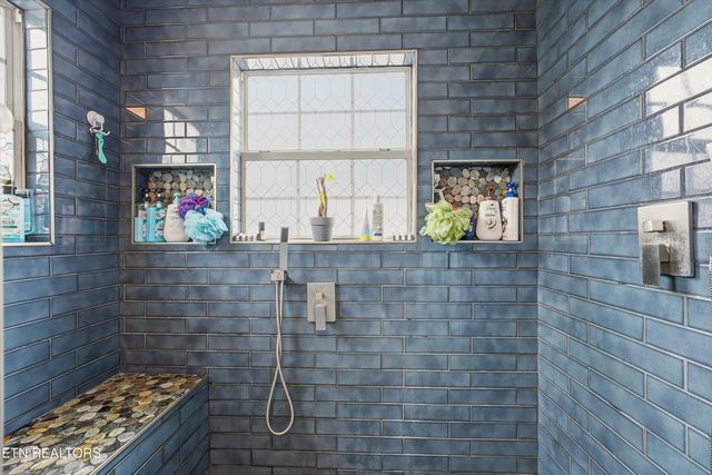 1450 Dalton St, Alcoa, TN 37701