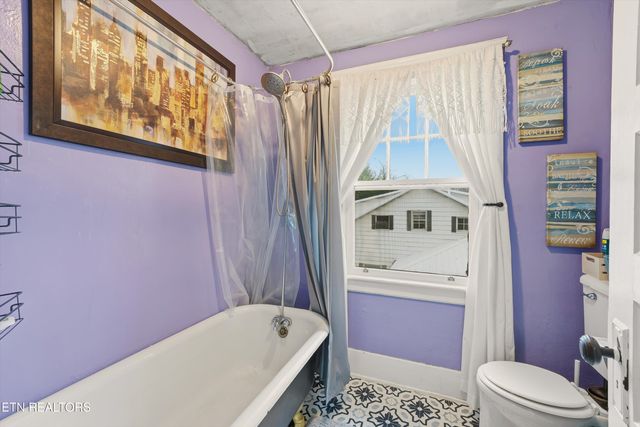 1450 Dalton St, Alcoa, TN 37701