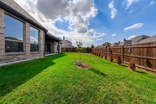 425 Brushwood Lane, Waxahachie, TX 75165