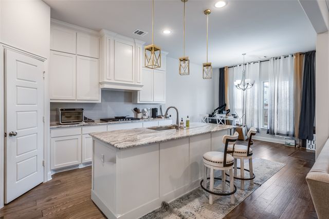 425 Brushwood Lane, Waxahachie, TX 75165