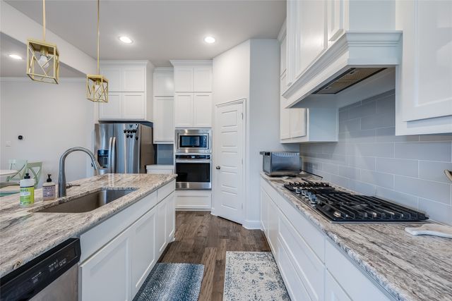 425 Brushwood Lane, Waxahachie, TX 75165