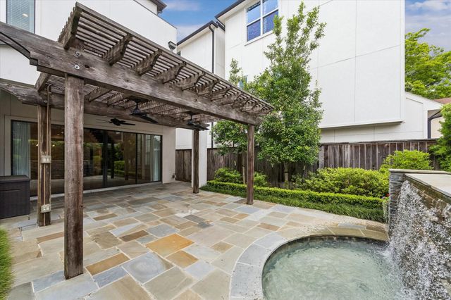 1301 Peden Street, Houston, TX 77006