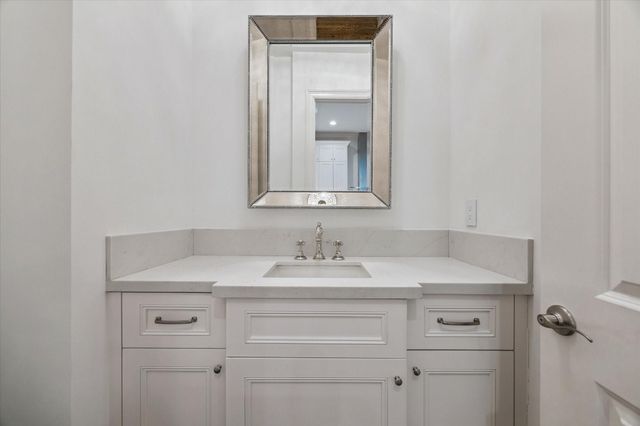 1301 Peden Street, Houston, TX 77006