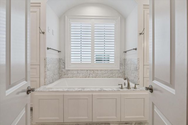 1301 Peden Street, Houston, TX 77006