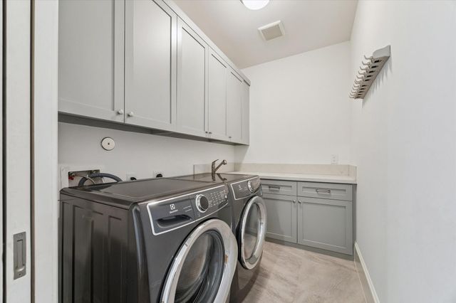 1301 Peden Street, Houston, TX 77006