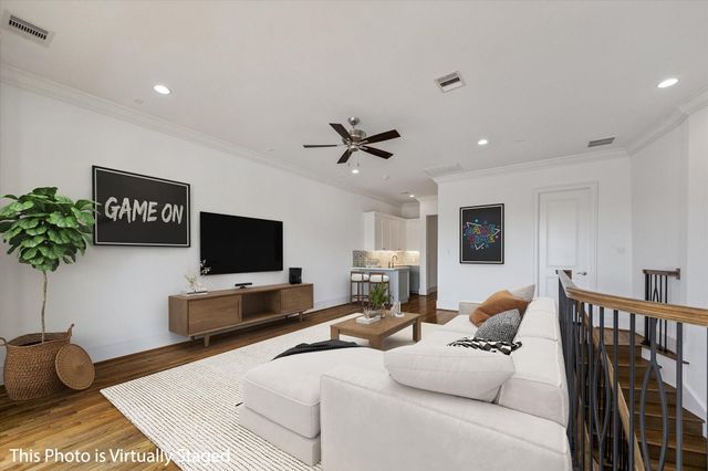1301 Peden Street, Houston, TX 77006