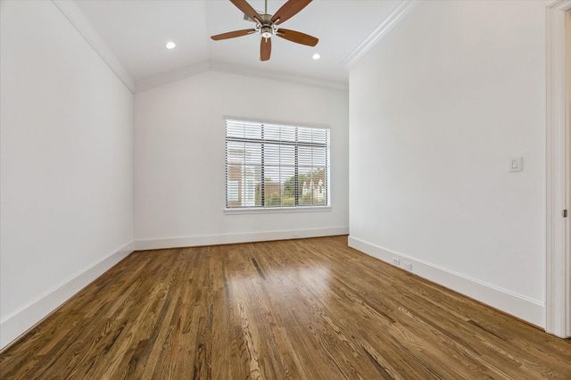 1301 Peden Street, Houston, TX 77006