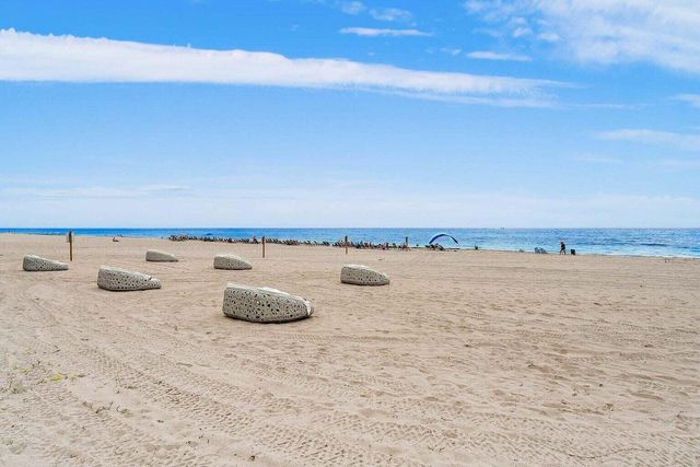 3100 N Ocean Drive H1804, Singer Island, FL 33404