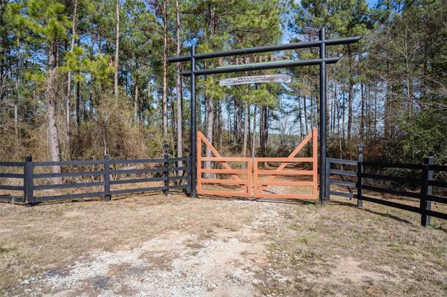 4785 S Us Highway 287, Crockett, TX 75835