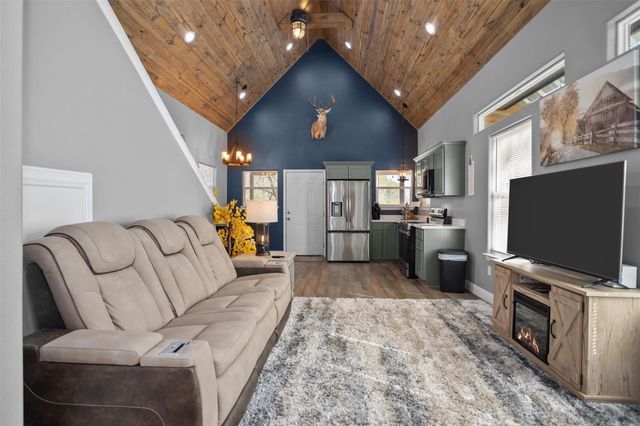 4785 S Us Highway 287, Crockett, TX 75835