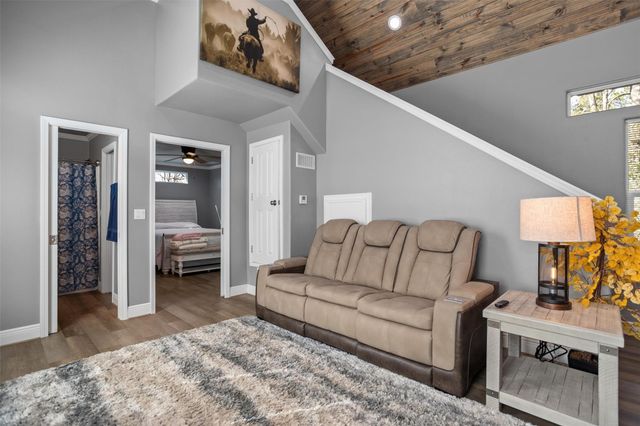 4785 S Us Highway 287, Crockett, TX 75835