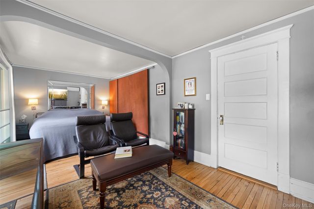 78 Warner Avenue, Roslyn Heights, NY 11577