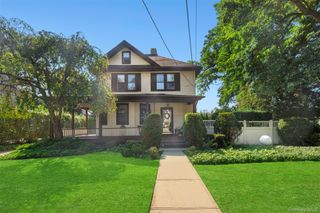 78 Warner Avenue, Roslyn Heights, NY 11577
