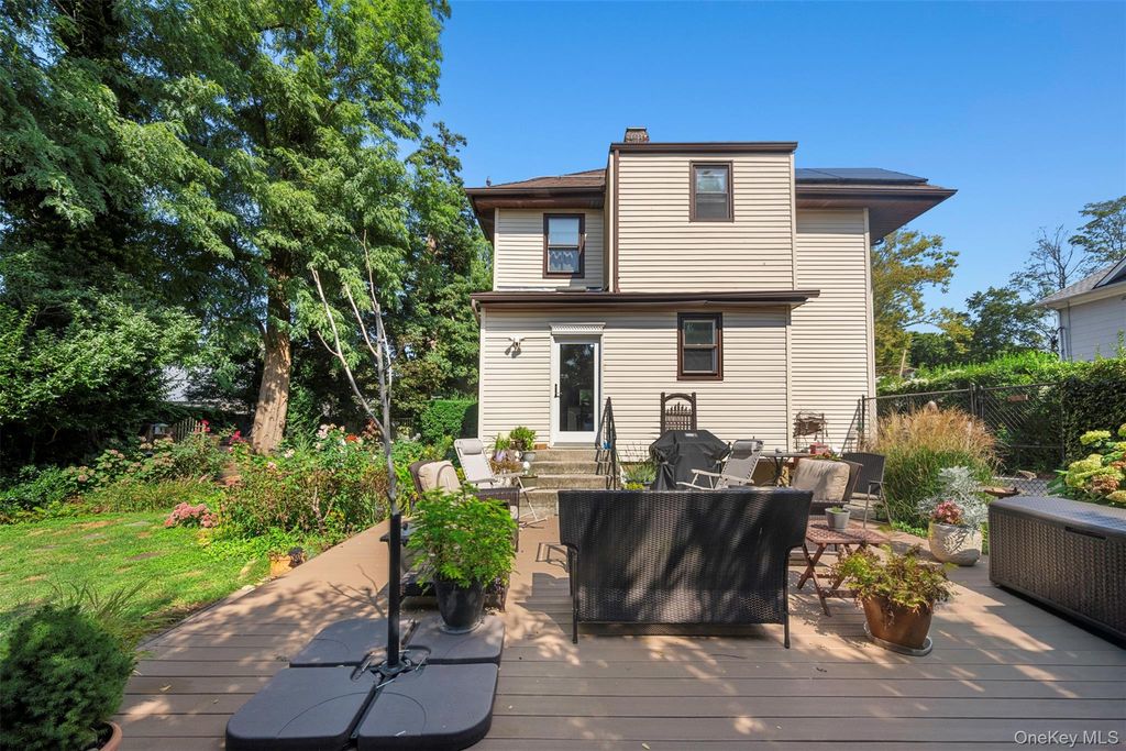 78 Warner Avenue, Roslyn Heights, NY 11577 — photo 5