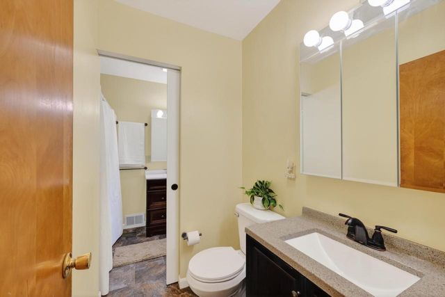 122 Gary Court, Sun Prairie, WI 53590